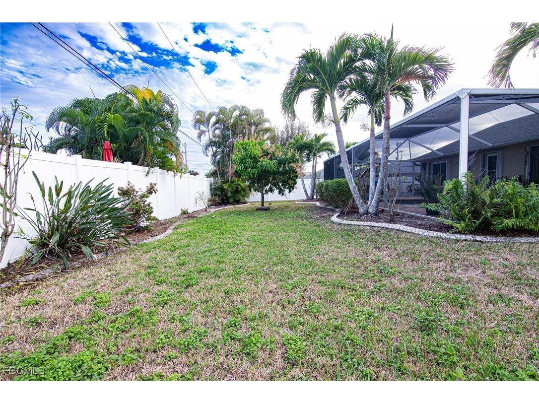 723 SE 9th Avenue Cape Coral FL 33990 2025025364 image29