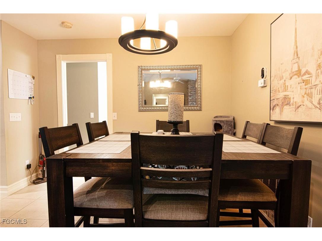 723 SE 9th Avenue Cape Coral FL 33990 2025025364 image6