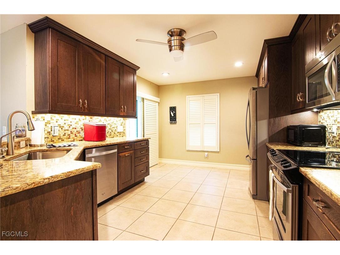 723 SE 9th Avenue Cape Coral FL 33990 2025025364 image7