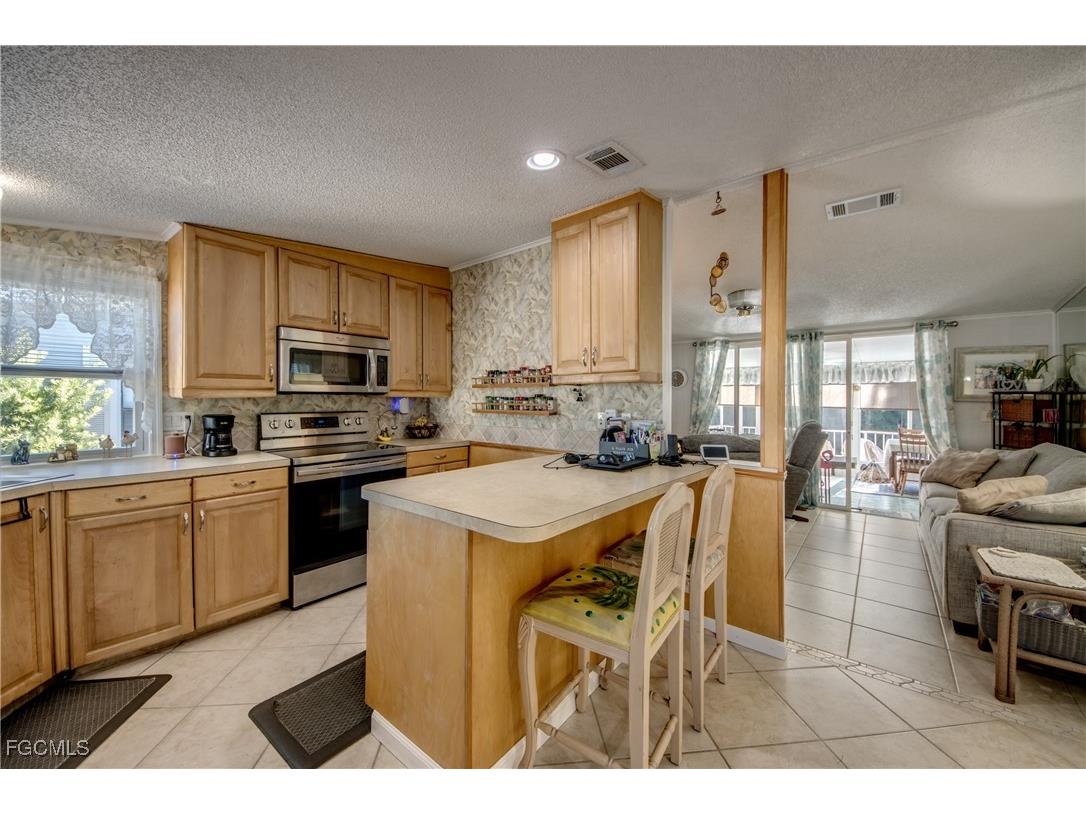 7230 Drum Drive Saint James City FL 33956 2025006535 image10