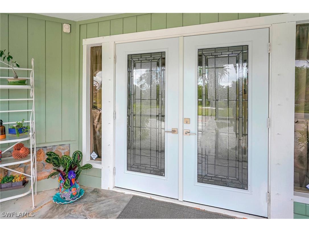 7235 Lake Drive Fort Myers FL 33908 226011960 image2