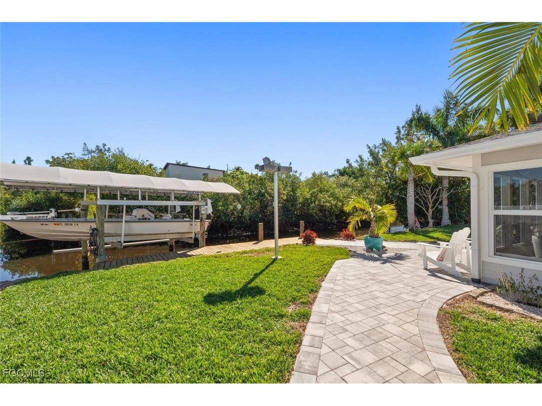 7238 Coca Sabal Lane Fort Myers FL 33908 2026006485 image1