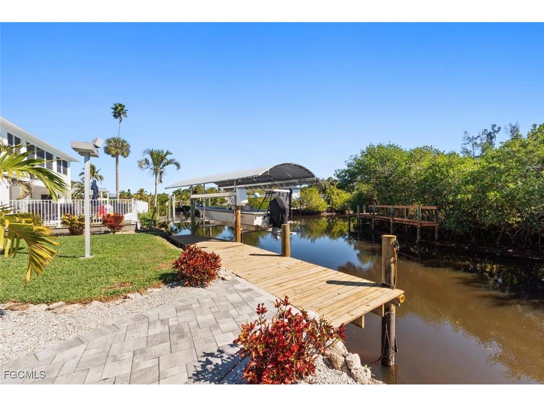 7238 Coca Sabal Lane Fort Myers FL 33908 2026006485 image32