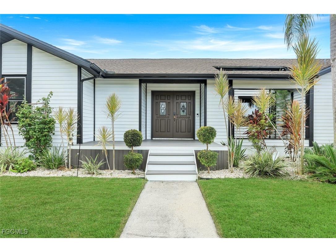 7239 Hendry Creek Drive Fort Myers FL 33908 2025005293 image3
