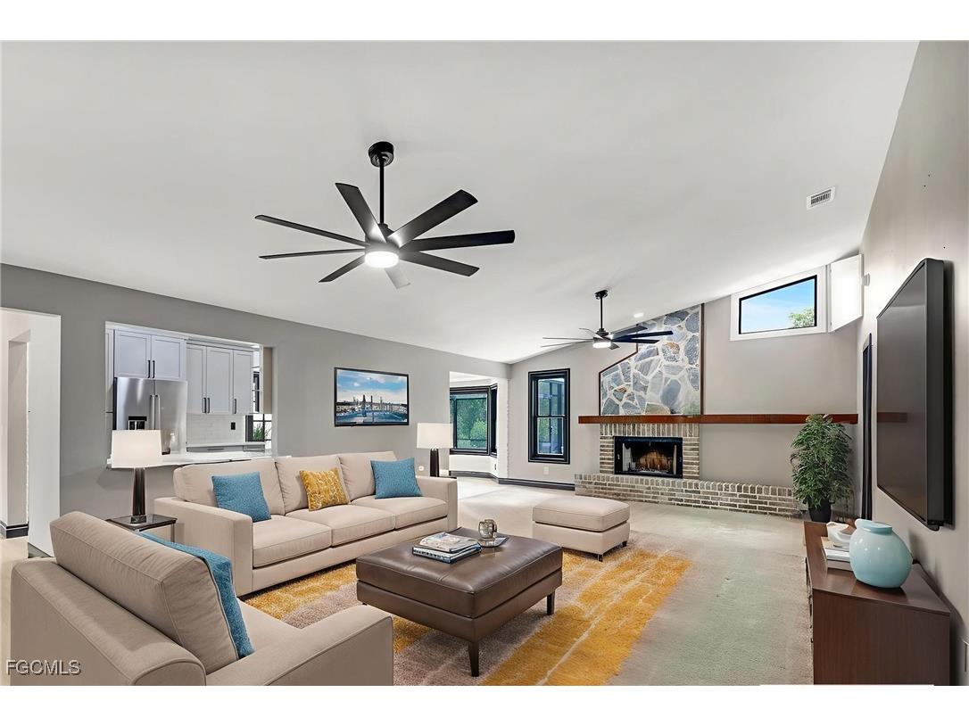 7239 Hendry Creek Drive Fort Myers FL 33908 2025005293 image6