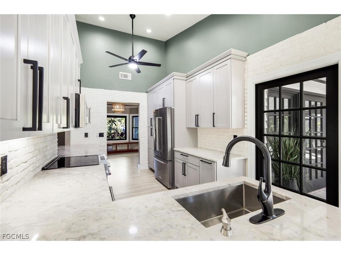 7239 Hendry Creek Drive Fort Myers FL 33908 2026008176 image6