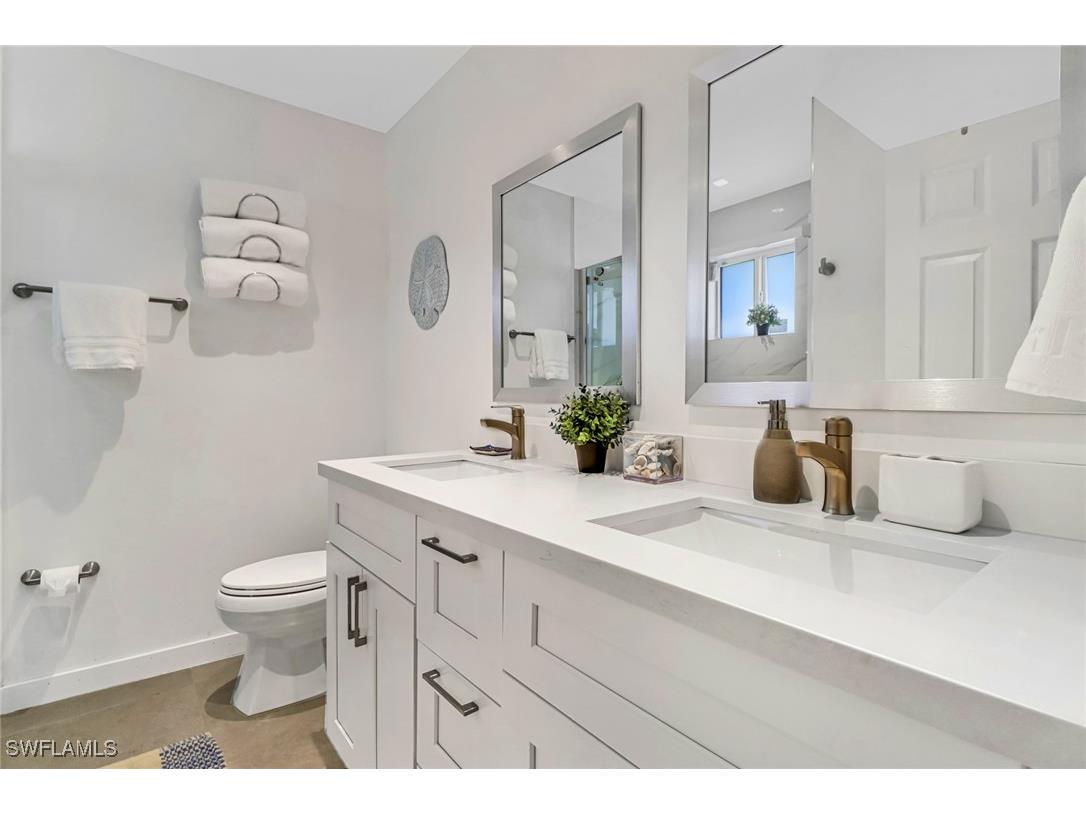 724 100th Avenue N Naples FL 34108 225073640 image20