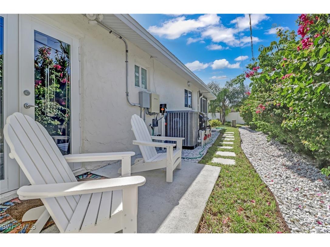 724 100th Avenue N Naples FL 34108 225073640 image26