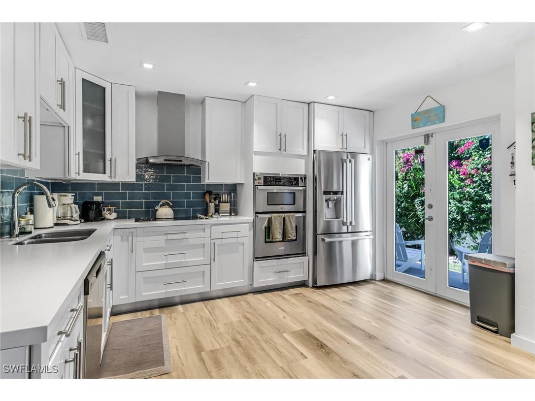 724 100th Avenue N Naples FL 34108 225073640 image6