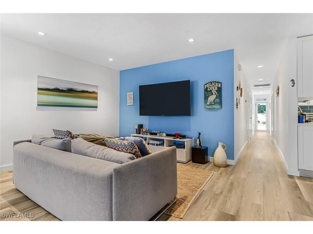 724 100th Avenue N Naples FL 34108 225073640 image9