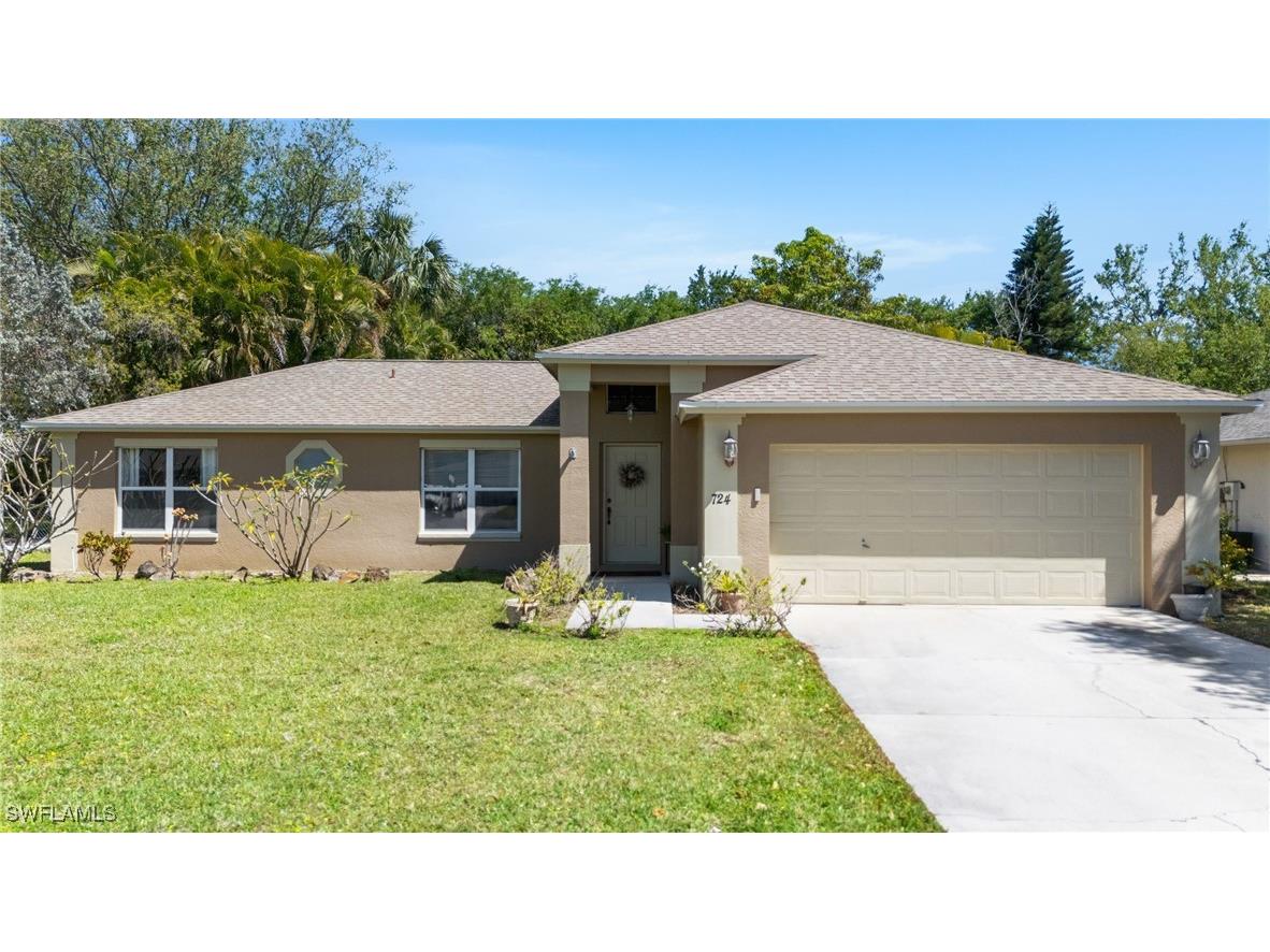 724 Grove Drive Naples FL 34120 225019212 image1