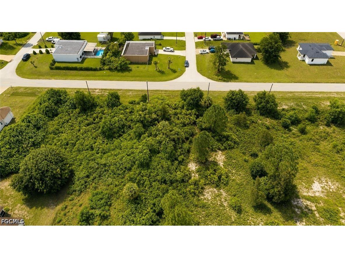 724 Jaguar Boulevard Lehigh Acres FL 33974 2026026451 image2
