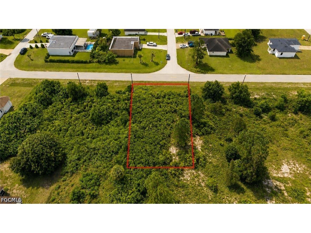 724 Jaguar Boulevard Lehigh Acres FL 33974 2026026451 image3