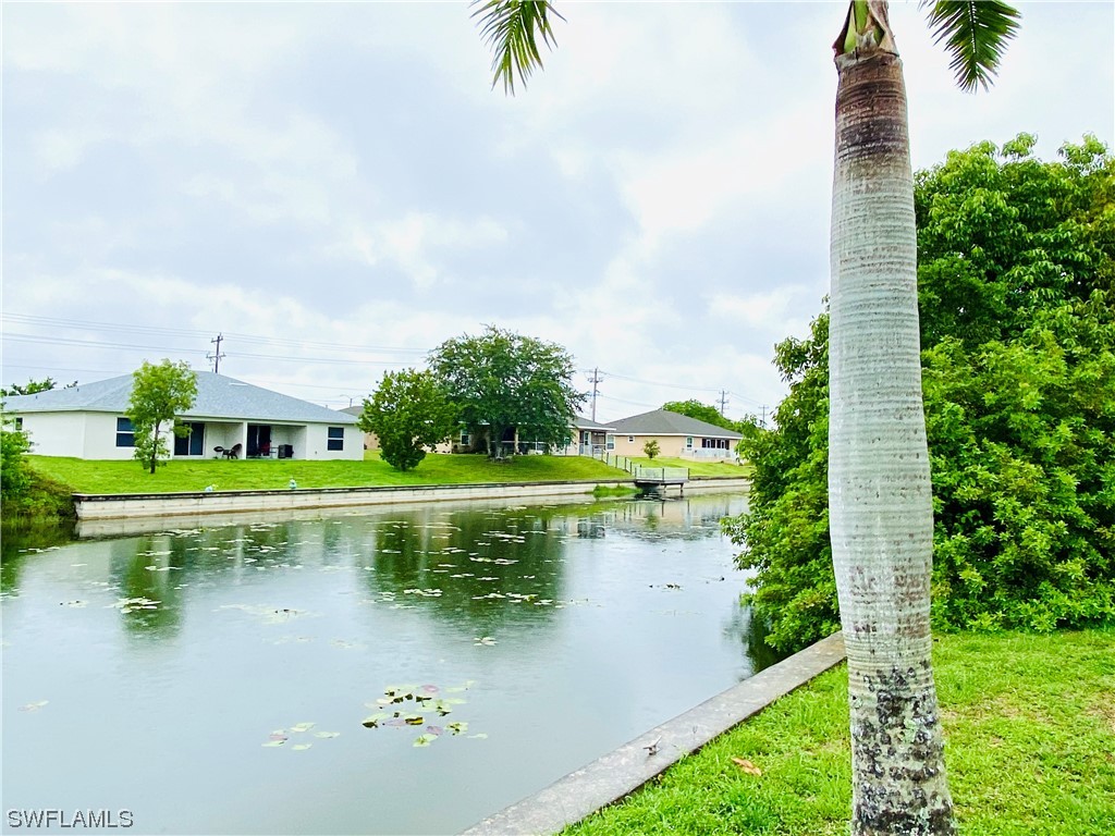 724 SE 8th Place Cape Coral FL 33990 223054728 image1