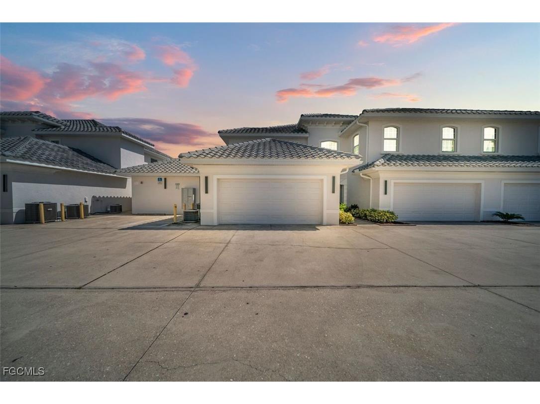 724 SW 47th Street #205 Cape Coral FL 33914 2025007451 image1