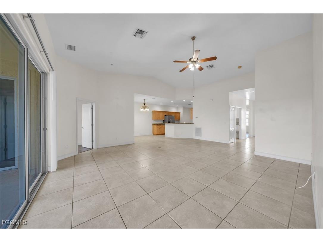 724 SW 47th Street #205 Cape Coral FL 33914 2025007451 image18