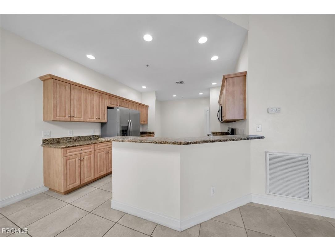 724 SW 47th Street #205 Cape Coral FL 33914 2025007451 image20