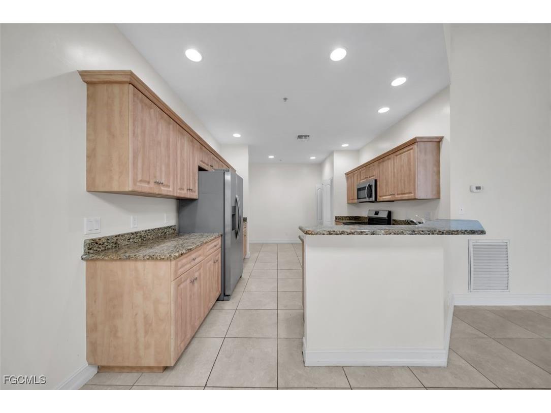724 SW 47th Street #205 Cape Coral FL 33914 2025007451 image21