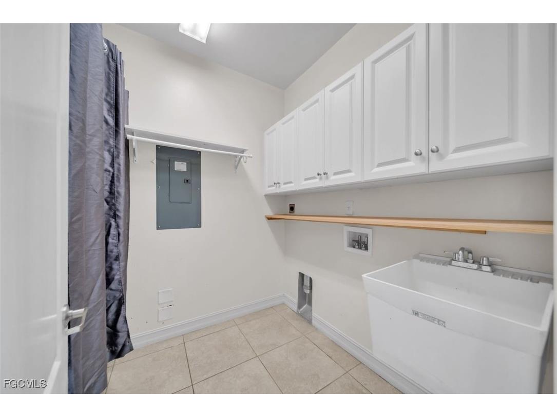 724 SW 47th Street #205 Cape Coral FL 33914 2025007451 image25