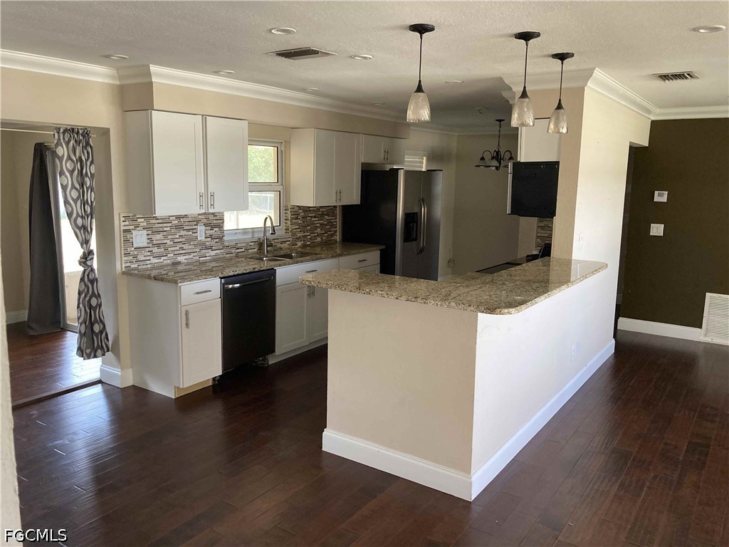 724 Sesame Court Cape Coral FL 33904 2026019021 image3