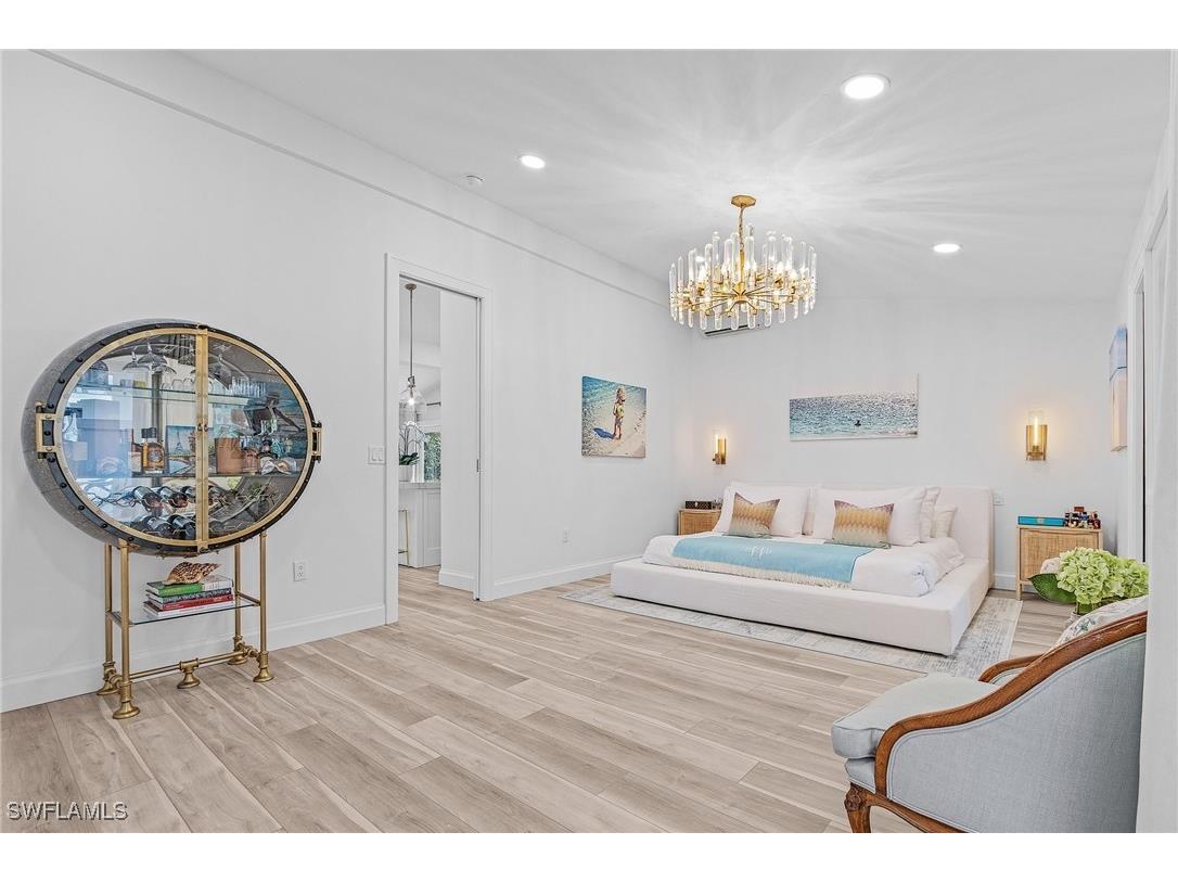 725 2nd Street S Naples FL 34102 225076329 image10