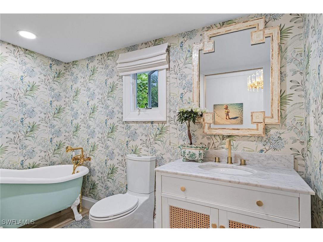 725 2nd Street S Naples FL 34102 225076329 image12