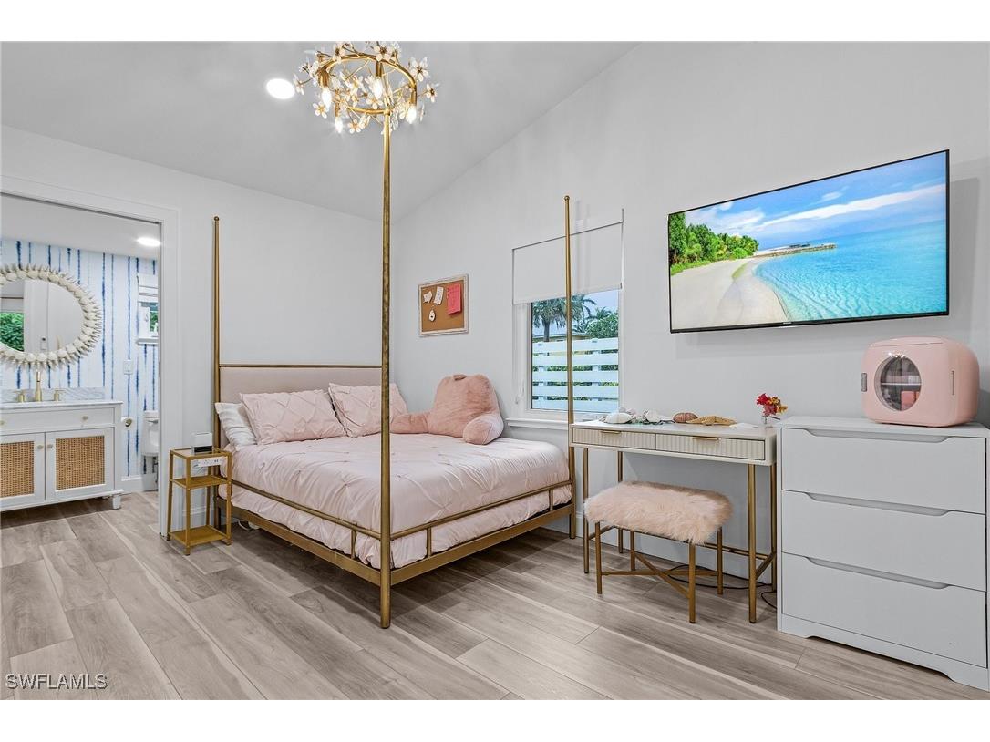 725 2nd Street S Naples FL 34102 225076329 image14