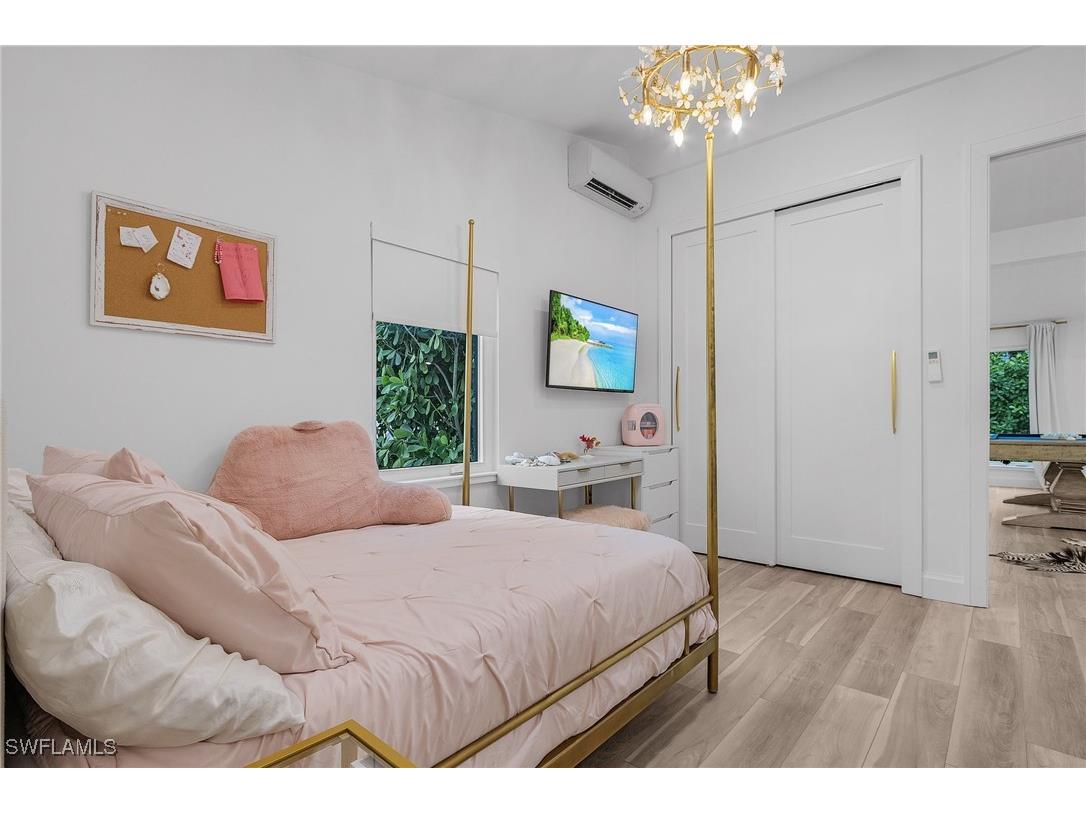 725 2nd Street S Naples FL 34102 225076329 image15