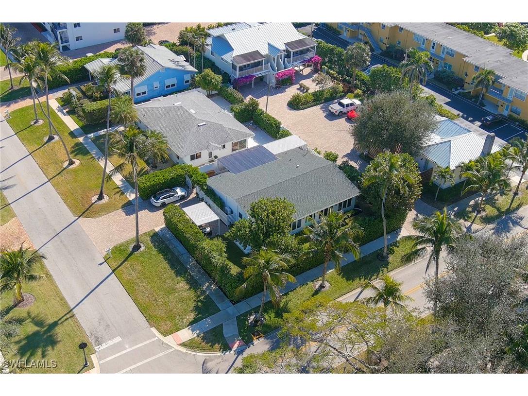 725 2nd Street S Naples FL 34102 225076329 image19