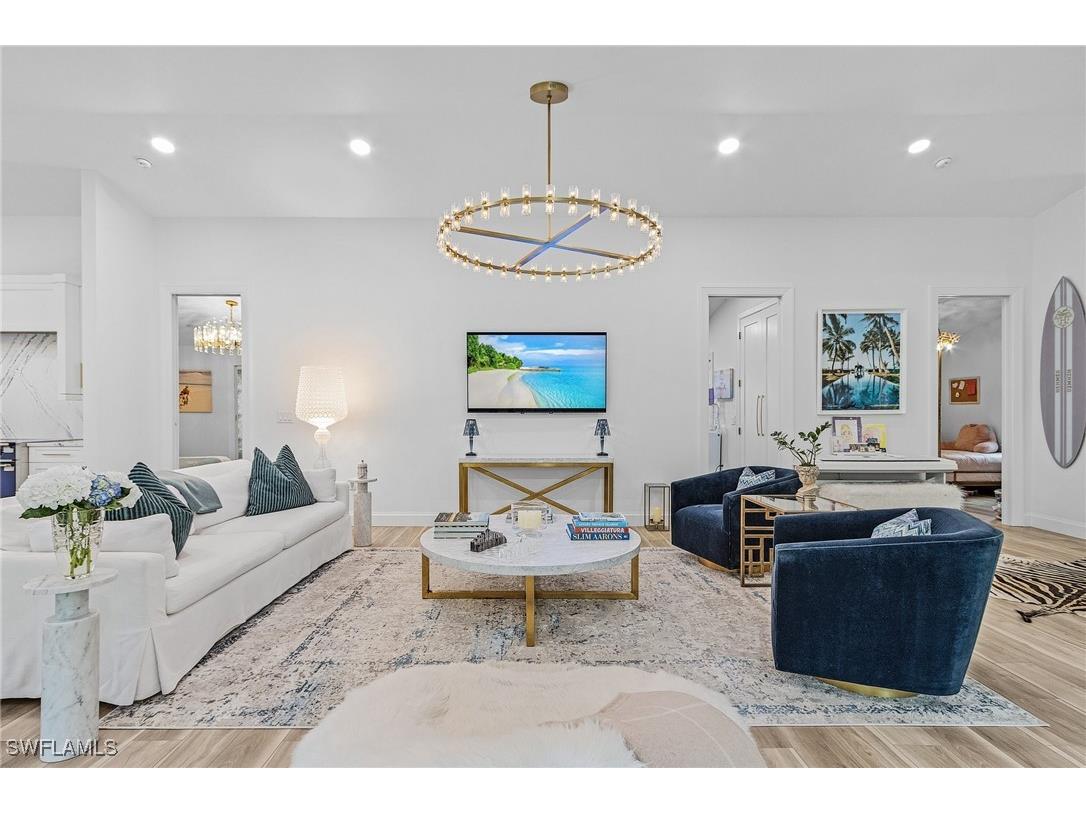 725 2nd Street S Naples FL 34102 225076329 image6