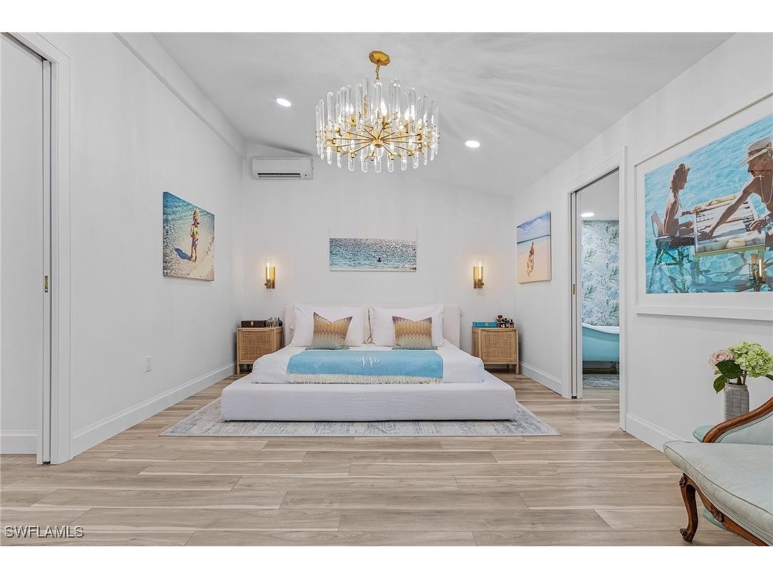 725 2nd Street S Naples FL 34102 225076329 image9