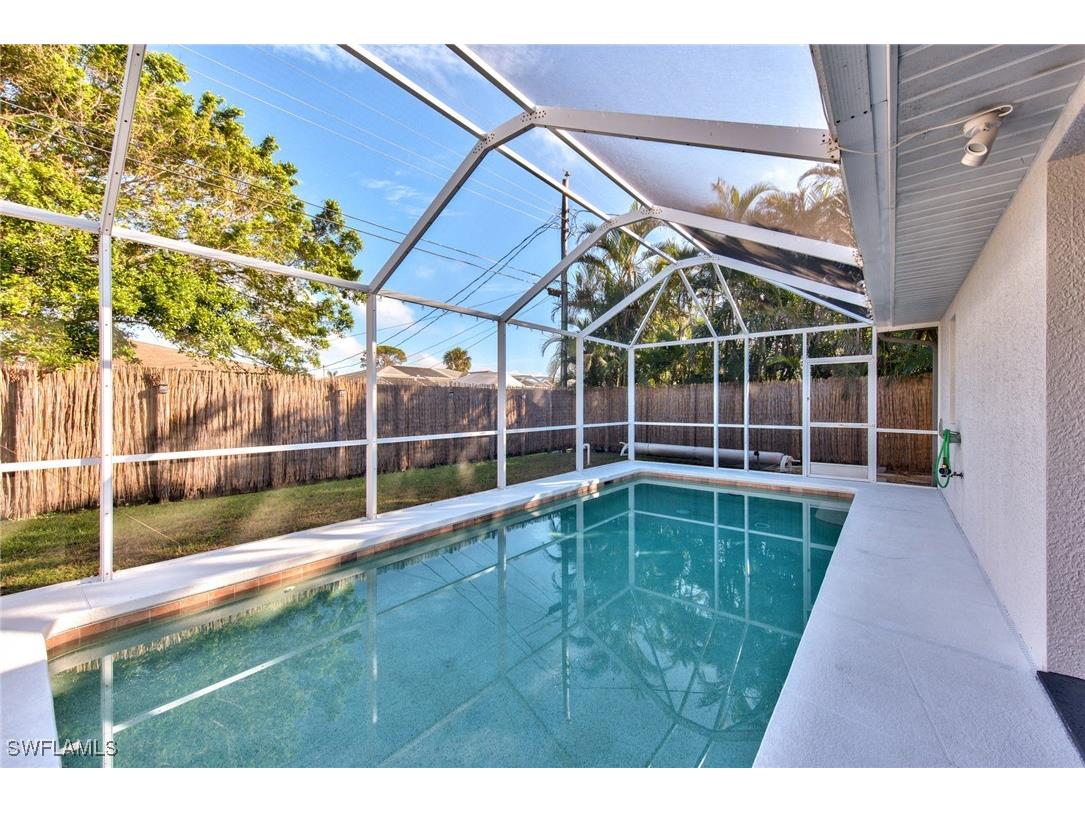 725 95th Avenue N Naples FL 34108 225055558 image4