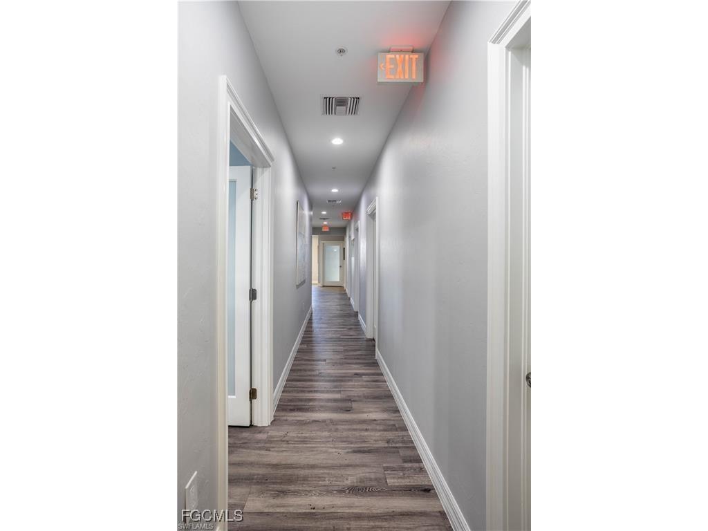 725 Cape Coral Parkway W Cape Coral FL 33914 2025007425 image4