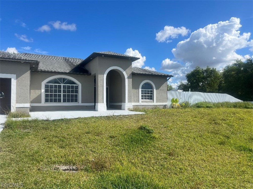 725 Castlestone Avenue S Lehigh Acres FL 33974 2026008286 image3