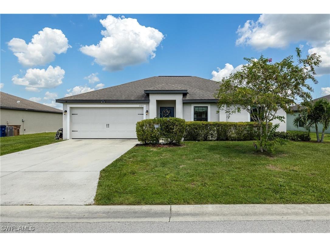 725 Center Lake Street Lehigh Acres FL 33974 223065584 image1