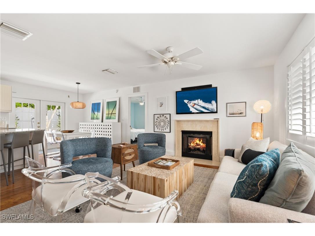 725 Central Avenue Naples FL 34102 225074413 image1