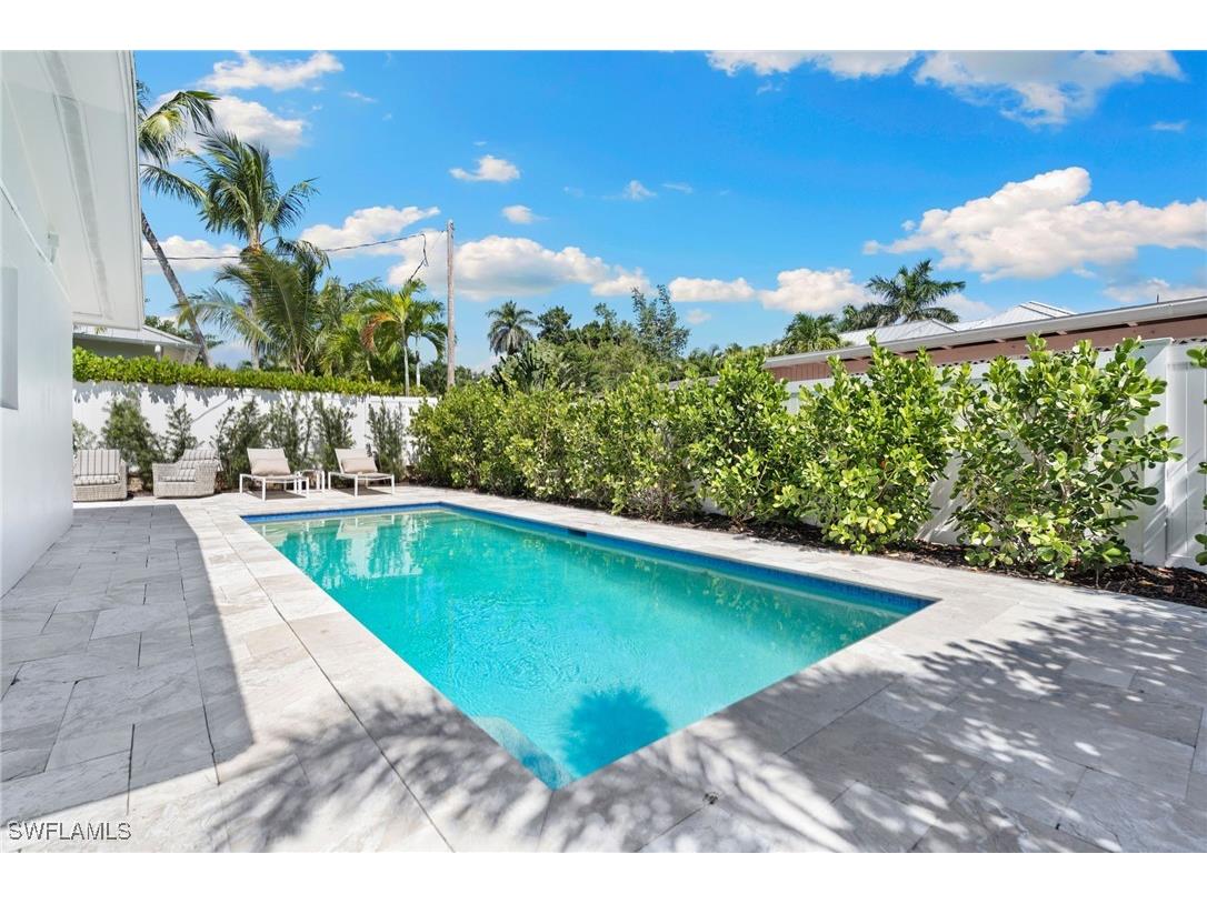 725 Central Avenue Naples FL 34102 225074413 image8