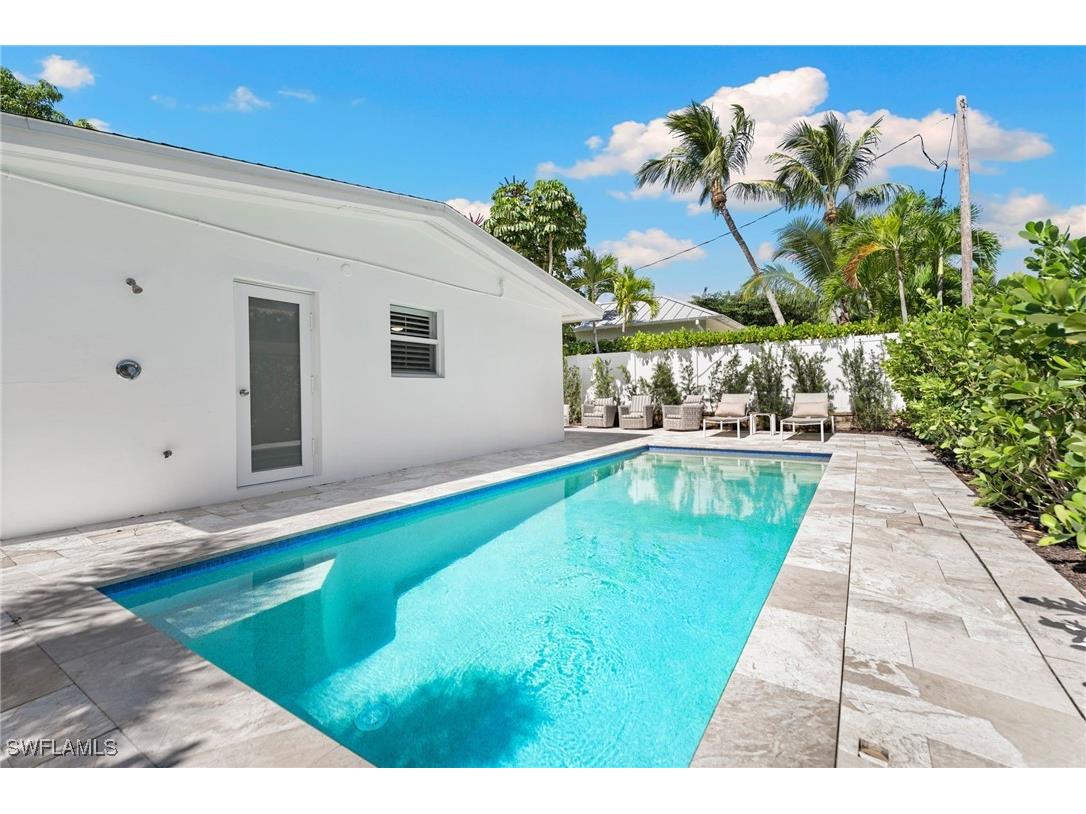 725 Central Avenue Naples FL 34102 225074413 image9