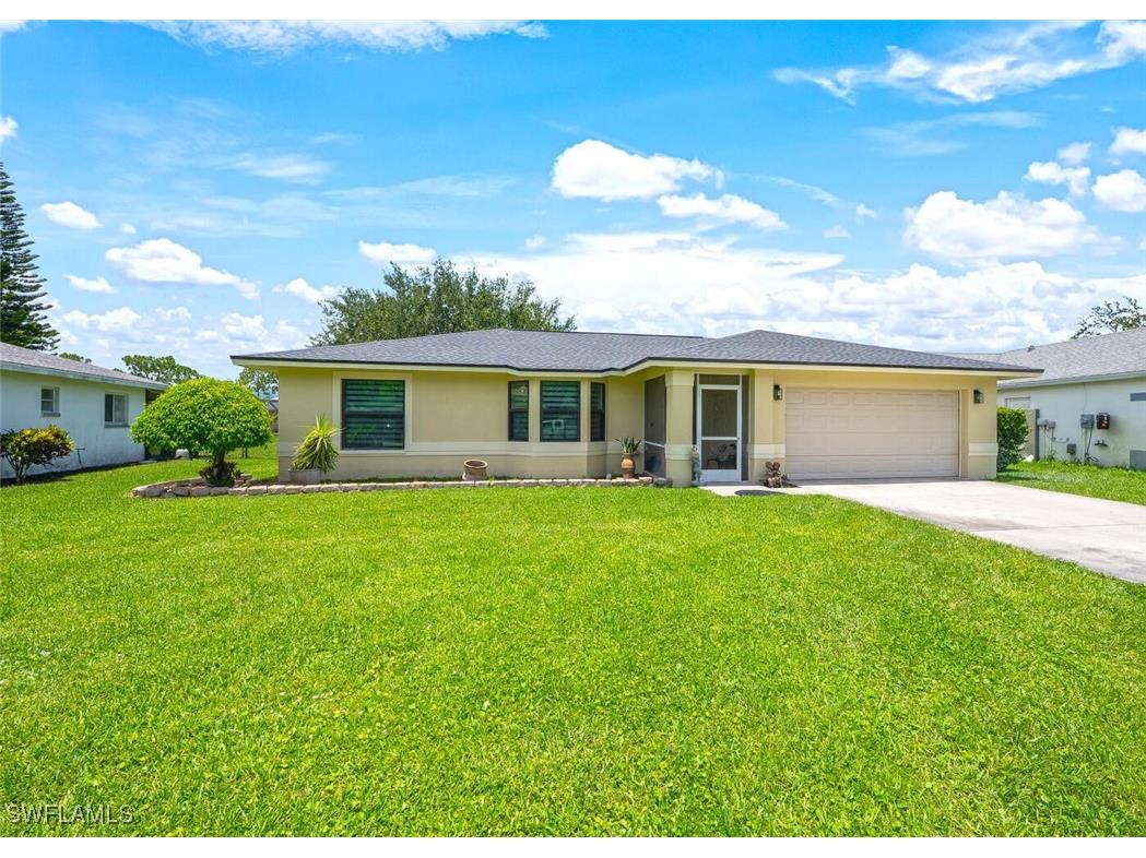 725 Grove Drive Naples FL 34120 225048857 image1