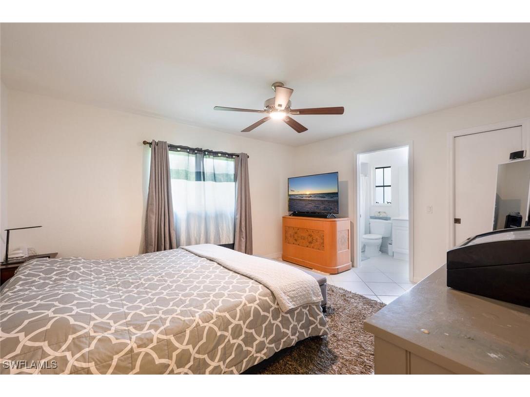 725 Grove Drive Naples FL 34120 225048857 image10