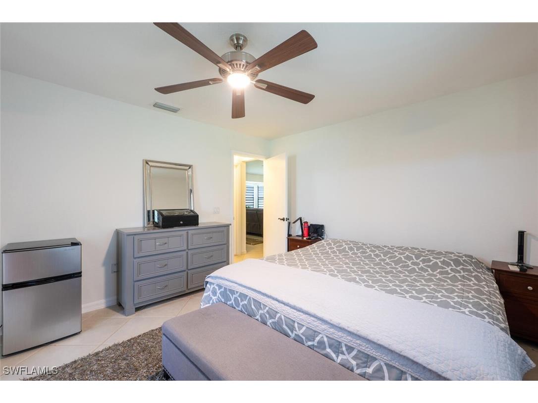 725 Grove Drive Naples FL 34120 225048857 image11