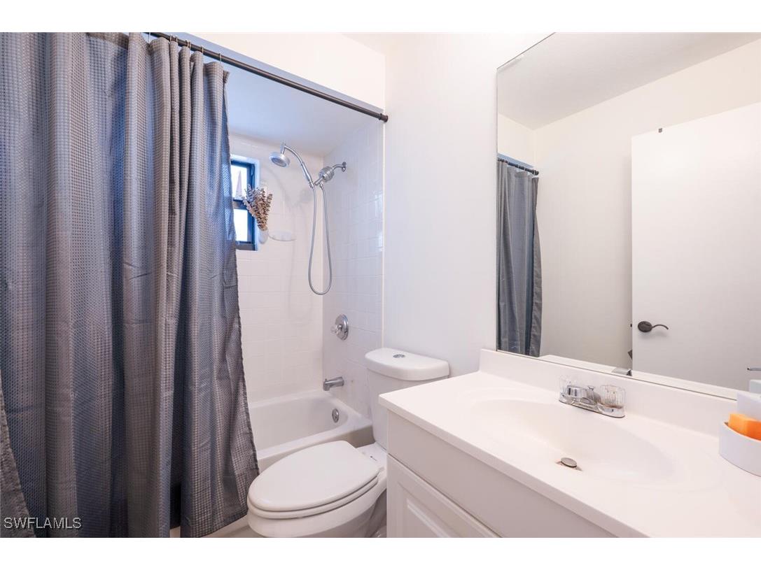 725 Grove Drive Naples FL 34120 225048857 image15