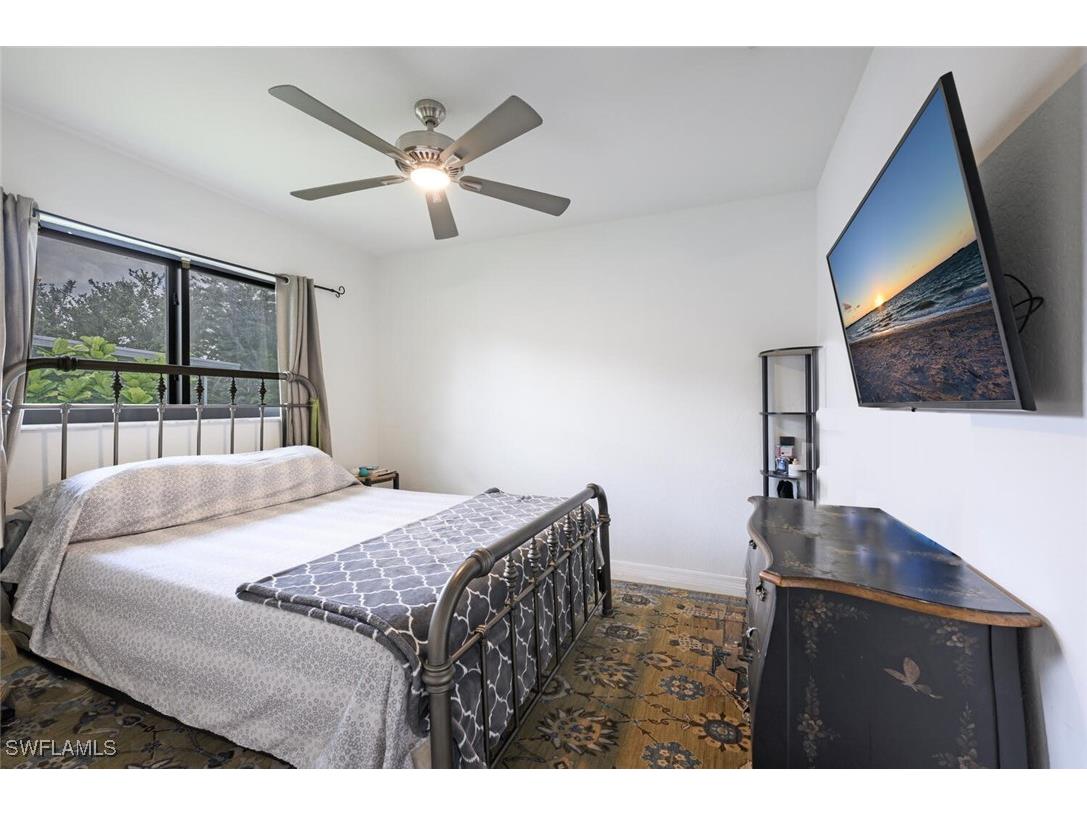 725 Grove Drive Naples FL 34120 225048857 image16