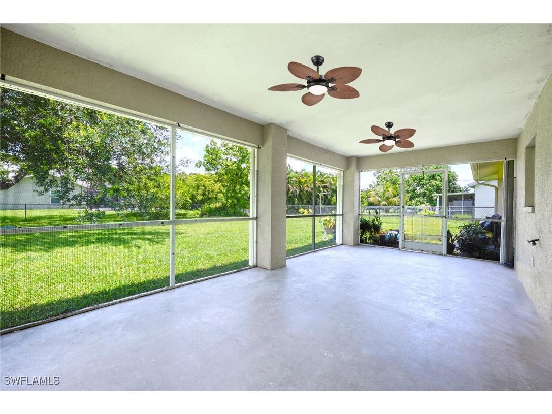 725 Grove Drive Naples FL 34120 225048857 image21