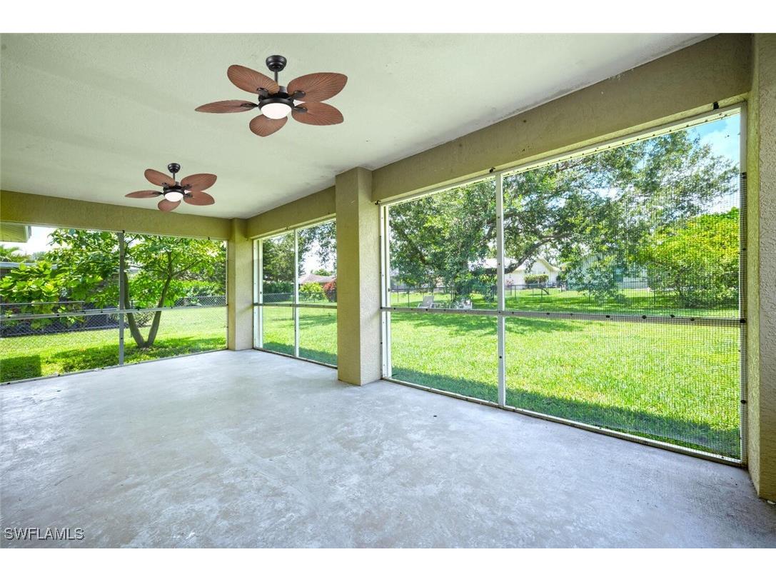 725 Grove Drive Naples FL 34120 225048857 image22