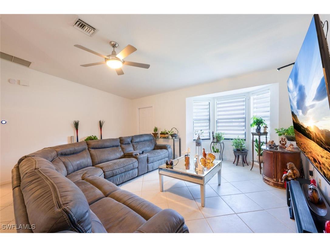 725 Grove Drive Naples FL 34120 225048857 image3