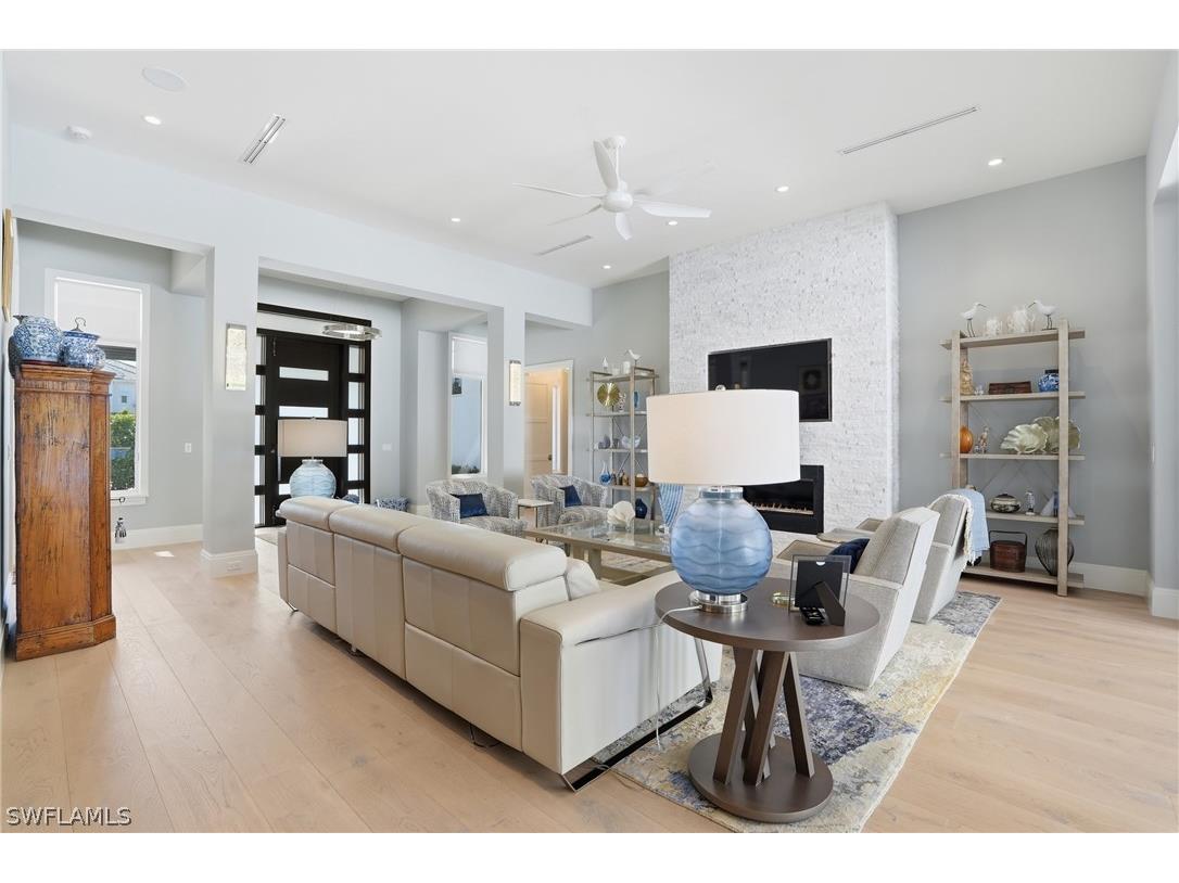 725 Harbour Drive Naples FL 34103 226008304 image7