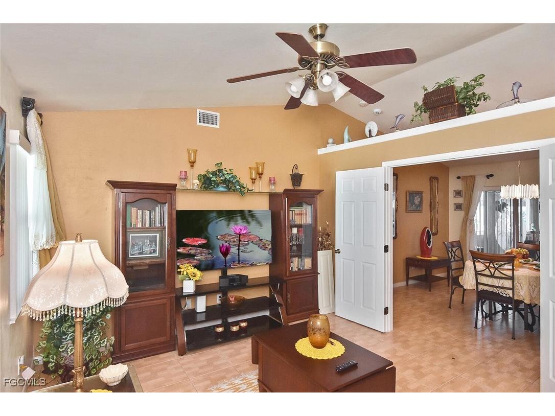 725 Milwaukee Boulevard Lehigh Acres FL 33974 2025003380 image17