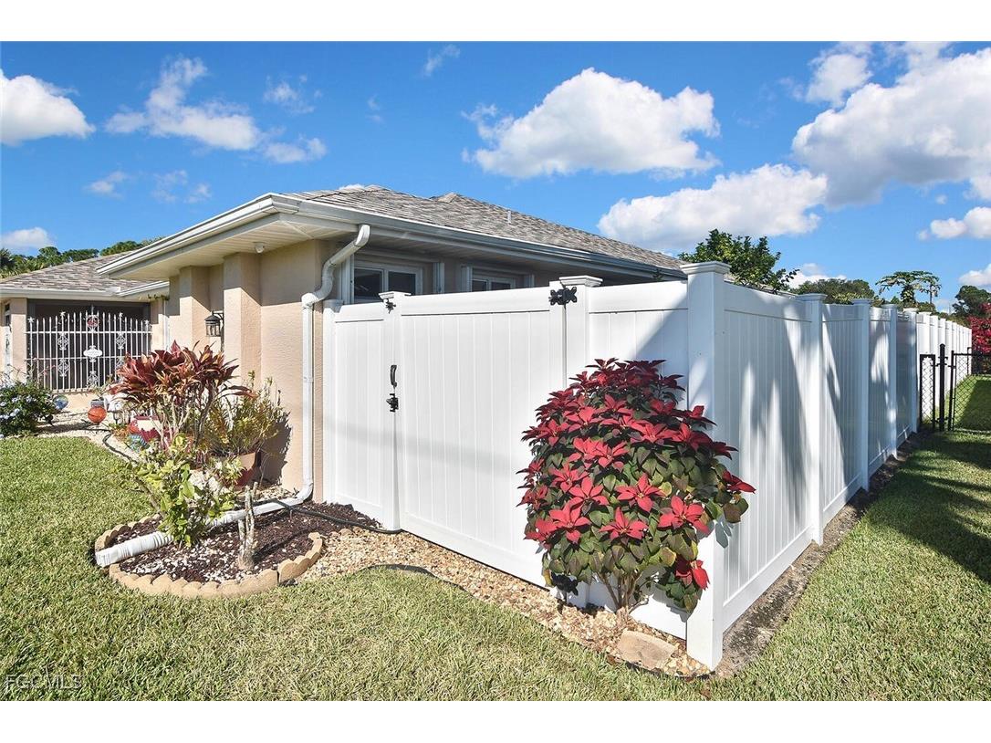 725 Milwaukee Boulevard Lehigh Acres FL 33974 2025003380 image2