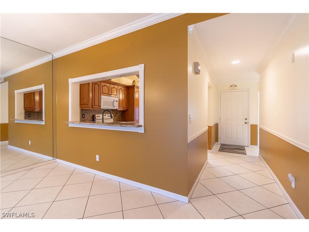 725 Saratoga Circle #A103 Naples FL 34104 225069633 image13